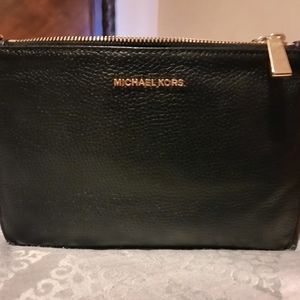 Michael Kors  xl Wristlet